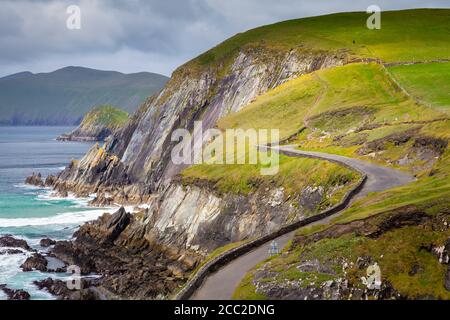 Blick auf den Strand von Coumeenoole (Slea Head). Dingle Peninsula, County Kerry, Munster Provinz, Irland, Europa. Stockfoto