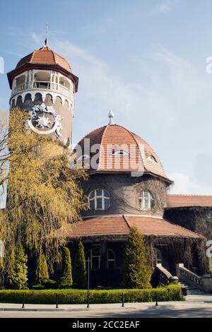 Das Hauptsymbol von Svetlogorsk frühen Rauschen - Turm von Kommunale Hydropathie Stockfoto