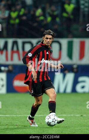 Mailand Italien, 07. März 2007,' SAN SIRO' Stadion, UEFA Champions League 2006/2007 , AC Mailand - FC Celtic : Paolo Maldini in Aktion während des Spiels Stockfoto