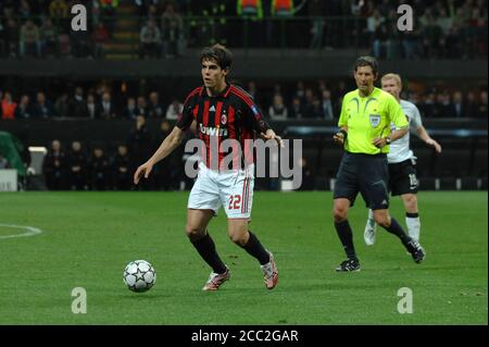Mailand Italien , 02. Mai 2007, 'SAN SIRO' Stadion, UEFA Champions League 2006/2007, AC Mailand - FC Manchester United: Kaka in Aktion während des Spiels Stockfoto