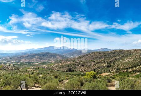 Griechische Landschaft von Mycenae Ruinen in einem Sommertag Stockfoto