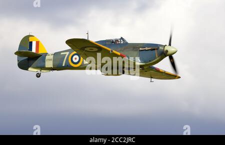 1941 Hawker Sea Hurricane "Z7015" in der Luft auf Shuttleworth Drive-in Airshow Am 2. August 2020 Stockfoto