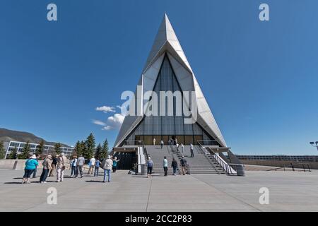 Eine ikonische Bestandteil der Akademie Campus-Cadet Chapel, United States Air Force Academy in Colorado Springs, USA Stockfoto