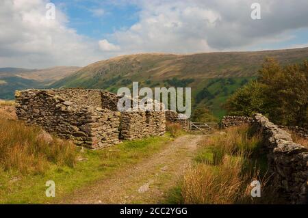 Gipfel der Longsleddale bis Kentmere-Brücke Stockfoto