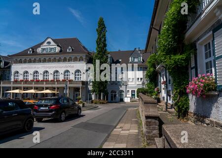 Inn, Hotel, Restaurant, Mintrops Stadt Hotel Margarethenhöhe, Häuser am Marktplatz der Margarethenhöhe, denkmalgeschützte Gartenstadt Stockfoto