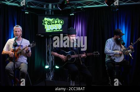 BALA CYNWYD, PA, USA - 08. MAI 2019: Die amerikanische Indie Rock Band Judah & The Lion besuchen Radio 104.5's Performance Theatre. Stockfoto