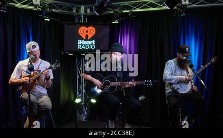 BALA CYNWYD, PA, USA - 08. MAI 2019: Die amerikanische Indie Rock Band Judah & The Lion besuchen Radio 104.5's Performance Theatre. Stockfoto