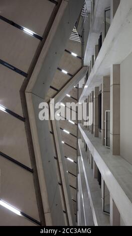 Tate modernes Interieur des Blavatnik-Gebäudes. Stockfoto