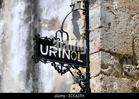 Lissabon, Portugal. August 2020. Symbol Foto, Zeichen URINOL, öffentliche Toilette. Eindrücke aus Lissabon während der Coronavirus-Pandemie am 16. August 2020. Quelle: dpa/Alamy Live News Stockfoto
