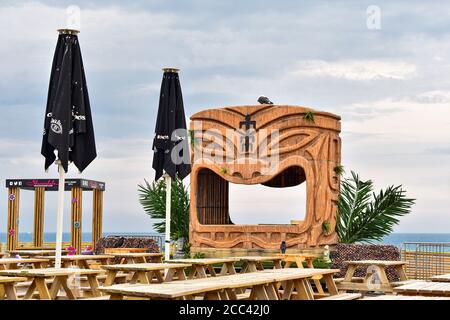 13. August 2020, Brighton, Großbritannien: Shooshh VIP Club Bar am Brighton Beach. (Bild: © Dave Rushen/SOPA Images via ZUMA Wire) Stockfoto