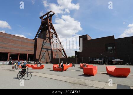 18. August 2020, Nordrhein-Westfalen, Essen: Der Wendeturm der Zeche Zollverein. Bundeskanzlerin Angela Merkel wird am Dienstag in NRW zu Gast sein und gemeinsam mit Ministerpräsident Laschet (CDU) auch die Zeche Zollverein besuchen. Foto: Oliver Berg/dpa Stockfoto