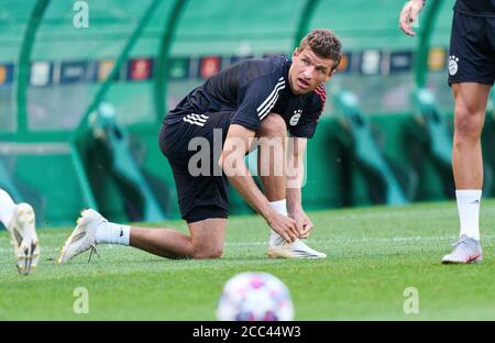 Lissabon, Portugal. 2020. Aug 08. firo Champions League 18/2020 Training FC Bayern München München München München München München München Thomas MUELLER, MULLER, FCB 25 Fotograf: Peter Schatz/Pool/via/firosportphoto weltweite Nutzung Kredit: dpa/Alamy Live News Stockfoto