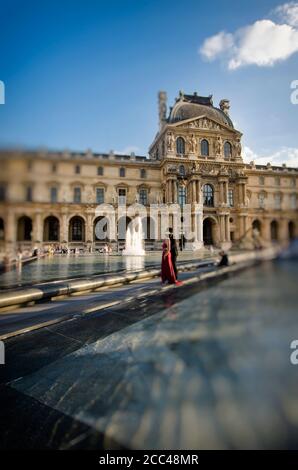 Louvre. Pavillon Denon. Das Louvre Museum (französisch: Musée du Louvre) ist eines der größten und beliebtesten Kunstmuseen der Welt. Das Museum ist loc Stockfoto