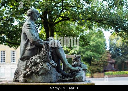 Statue Des Schriftstellers Und Dichters Thomas Hardy In Dorchester Dorset VEREINIGTES KÖNIGREICH Stockfoto