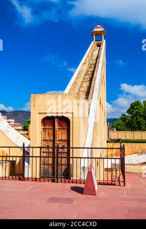 Astronomische Instrumente an Jantar Mantar alten Observatorium in Jaipur Stadt In Rajasthan Staat Indien Stockfoto