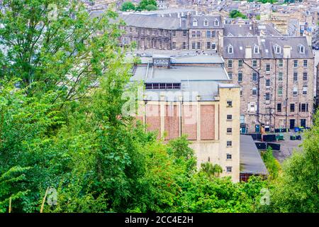 Edinburgh Schottland 5. Aug 2020 mit Blick auf das Dach des Edinburgh Playhouse von Carlton Hill Stockfoto