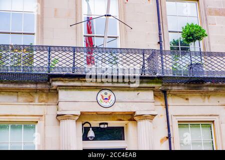 Edinburgh Schottland 5. August 2020 außerhalb des US-Generalkonsulats in Edinburgh Schottland mit den Sternen und Streifen Stockfoto