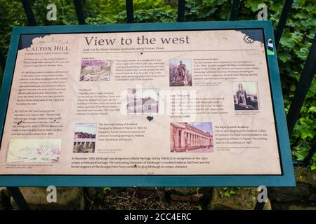 Edinburgh Schottland 5. Aug 2020 Nahaufnahme Infotafel an Calton Hill National Monument Stockfoto