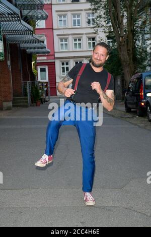 Hundepfleger Gerd Schuster, Die Rüden, Zeise Kino, Hamburg, Altona, 17.08.2020 Stockfoto