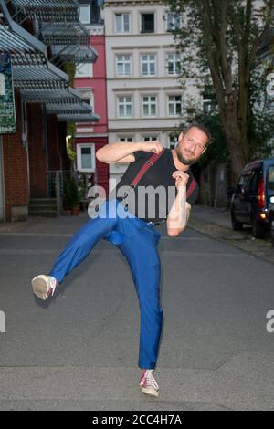 Hundepfleger Gerd Schuster, Die Rüden, Zeise Kino, Hamburg, Altona, 17.08.2020 Stockfoto