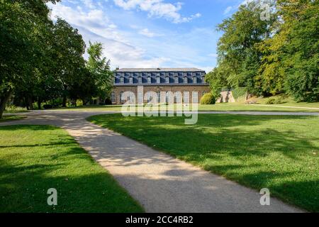 Wernigerode, Deutschland. August 2020. Die Orangerie im Lustgarten Wernigerode. Die Schlossgärten sind Teil des Netzwerks 'Gartenträume - Historische Parks in Sachsen-Anhalt', das in diesem Jahr sein 20-jähriges Bestehen feiert. Quelle: Klaus-Dietmar Gabbert/dpa-Zentralbild/ZB/dpa/Alamy Live News Stockfoto