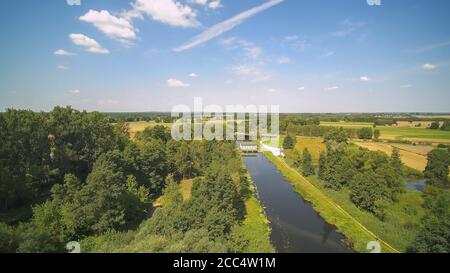 Widawka Fluss von oben gesehen, Polen. Stockfoto