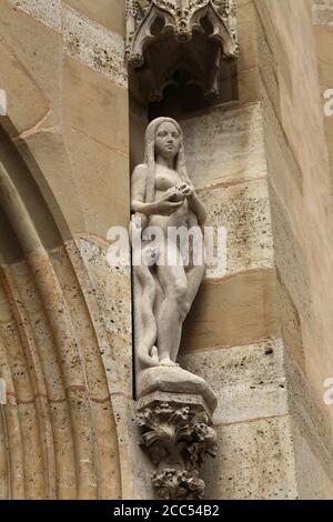 Rothenburg ob der Tauber, Deutschland - 15. August 2020: Statuen in Rothenburg, Deutschland. Stockfoto