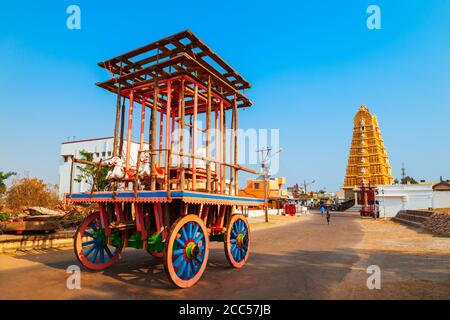 Chamundeshwari Tempel ist ein Hindu Tempel auf der Spitze des Chamundi Hills in der Nähe von Mysore in Indien Stockfoto