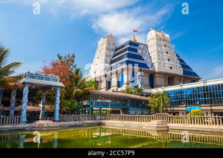 Sri Radha Krishna Tempel ist in Bangalore in Indien, einem der größten ISKCON-Tempel in der ganzen Welt. Stockfoto