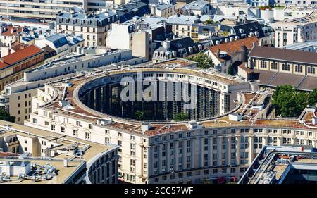 Luftaufnahme von Les Echelles du Baroque von Ricardo Bofill in Paris, Frankreich Stockfoto