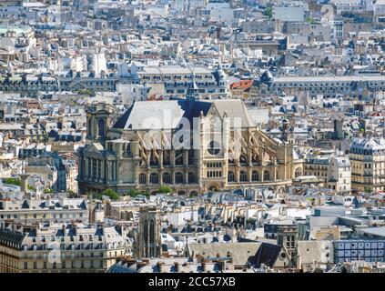 Luftaufnahme der Kirche St. Eustache (Eglise Saint-Eustache) in Paris, Frankreich. Stockfoto