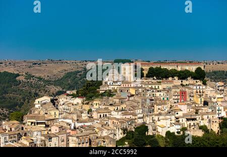 Blick auf die Stadt Ragusa Ibla, die ursprüngliche Stadt Ragusa, nach dem Erdbeben von 1693 wieder aufgebaut zerstört viel von der ursprünglichen Stadt. Stockfoto