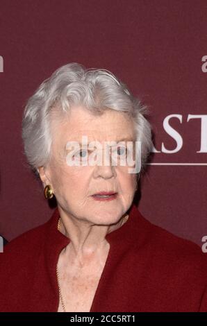 LOS ANGELES - JAN 16: Angela Landsbury bei der PBS Masterpiece Little Women TV Show Panel, Arrivals, TCA Winter Press Tour im Langham Huntington Hotel am 16. Januar 2018 in Pasadena, CA Stockfoto