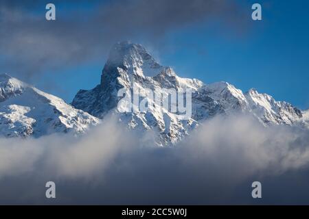 Der Olan Peak im Winter im Ecrins National Park. Valgaudemar Valley, Champsaur, Hautes-Alpes (05), Alpen, Frankreich Stockfoto