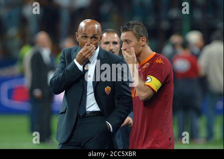 Mailand Italien, 19. August 2007, 'G.MEAZZA' Stadion, Fußball Super Cup Trophy 2007, FC Inter - AS Roma : die Roma-Trainer Luciano Spalletti und Francesco Totti während der Preisverleihung Stockfoto