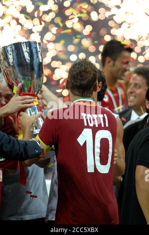 Mailand Italien, 19. August 2007, 'G.MEAZZA' Stadion, Fußball-Super Cup Trophy 2007, FC Inter - AS Roma : Francesco Totti während der Preisverleihung Stockfoto