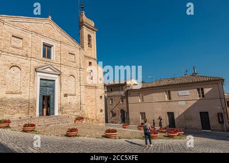 Recanati, die Stadt der Marken in der Provinz Macerata, berühmt als Geburtsort des großen italienischen Dichters Giacomo Leopardi Stockfoto