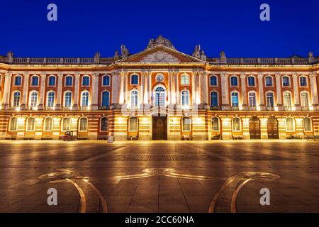 Der Place du Capitole oder Rathaus ist die kommunale Verwaltung der Stadt Toulouse in Frankreich Stockfoto