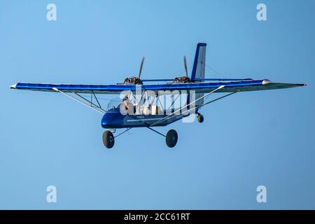 4X-OIY Experimentalflugzeug auf einem Flug entlang der israelischen Küste Einfarbig Stockfoto