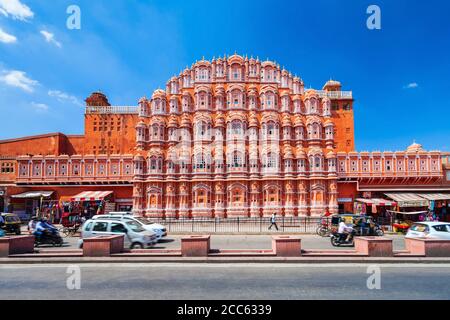 JAIPUR, INDIEN - 09. OKTOBER 2013: Hawa Mahal Palast oder Palast der Winde in Jaipur Stadt in Rajasthan Bundesstaat Indien Stockfoto