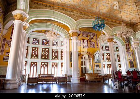 BANGALORE, INDIEN - 28. MÄRZ 2012: Bangalore Palace ist ein britischer Stil Palace in Bangalore City in Karnataka, Indien Stockfoto