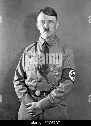 Porträt Adolf Hitlers in nazi-Uniform, 1928 Stockfoto