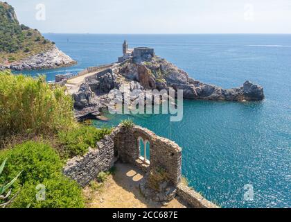 Porto Venere (Italien) - die Stadt am Meer auch bekannt als Portovenere, in der ligurischen Küste, Provinz von La Spezia; neben Dörfern von Cinque Terre Stockfoto