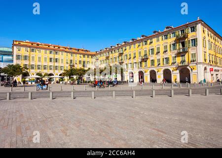 Nizza, Frankreich - 27 SEPTEMBER 2018: Place Garibaldi Square im Zentrum von Nizza im Süden Frankreichs Stockfoto