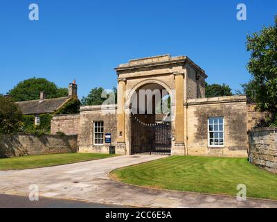 Rudding Gates ehemaliger Eingang zum Rudding Park Estate in Follifoot In der Nähe von Harrogate North Yorkshire England Stockfoto