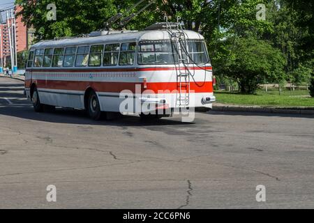 Nordkoreaner fahren einen öffentlichen Bus in Pjöngjang, Nordkorea Stockfoto