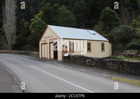 AUSTRALIEN, VICTORIA, WALHALLA, HAUPTSTRASSE, 20. AUGUST 2016: Feuerwache der historischen Goldgräberstadt Walhalla in Australien Stockfoto