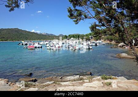 Palau, Sardinien, Italien. Der Yachthafen von Capo D'Orso Camping Stockfoto