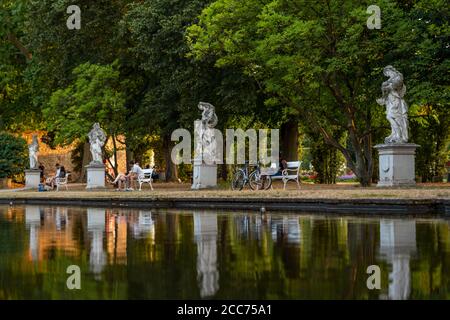 Palastgarten, Park am Kurfürstlichen Palais, im Stadtzentrum von Trier, Rheinland-Pfalz, Deutschland Stockfoto