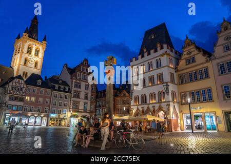 Häuser, Skyline am Hauptmarkt in der Innenstadt von Trier, Rheinland-Pfalz, Deutschland Stockfoto